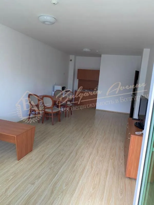 Двухкомнатная,дизайнерская квартира с видом на море на первой линии в г.Бяла