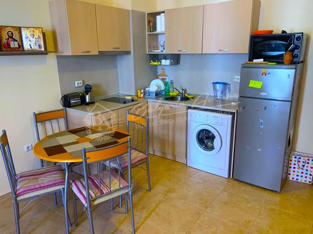 Апартамент с 1 спальней в минуте от пляжа в Равде