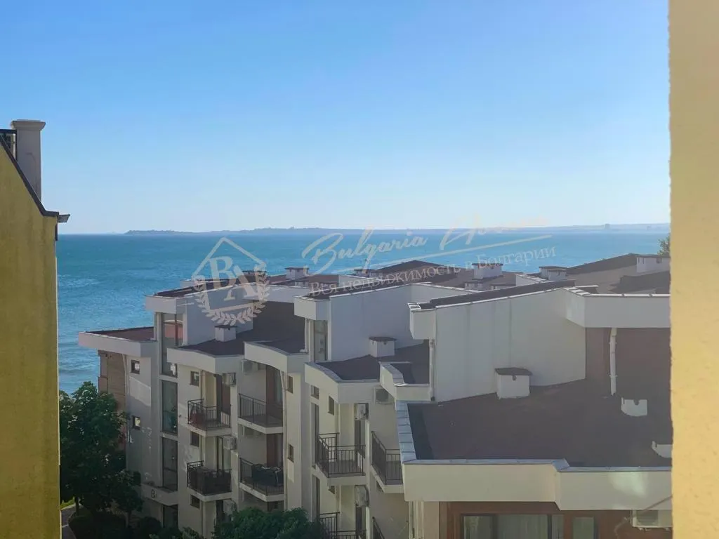 Квартира с мебелью, с 1 спальней и панорамой на море на 1 линии