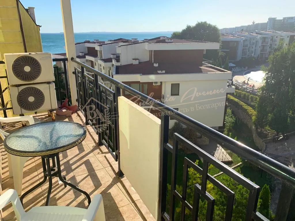 Квартира с мебелью, с 1 спальней и панорамой на море на 1 линии