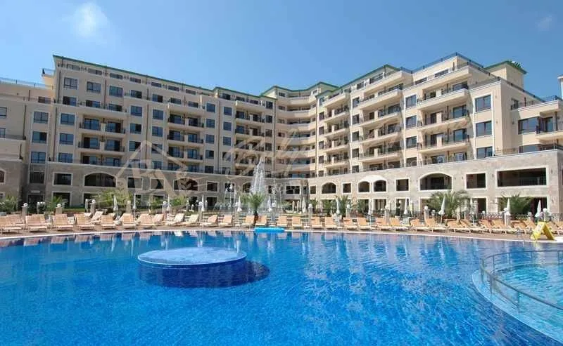 Апартамент с 1 спальней на 1 линии около отеля Адмирал, Золотые пески