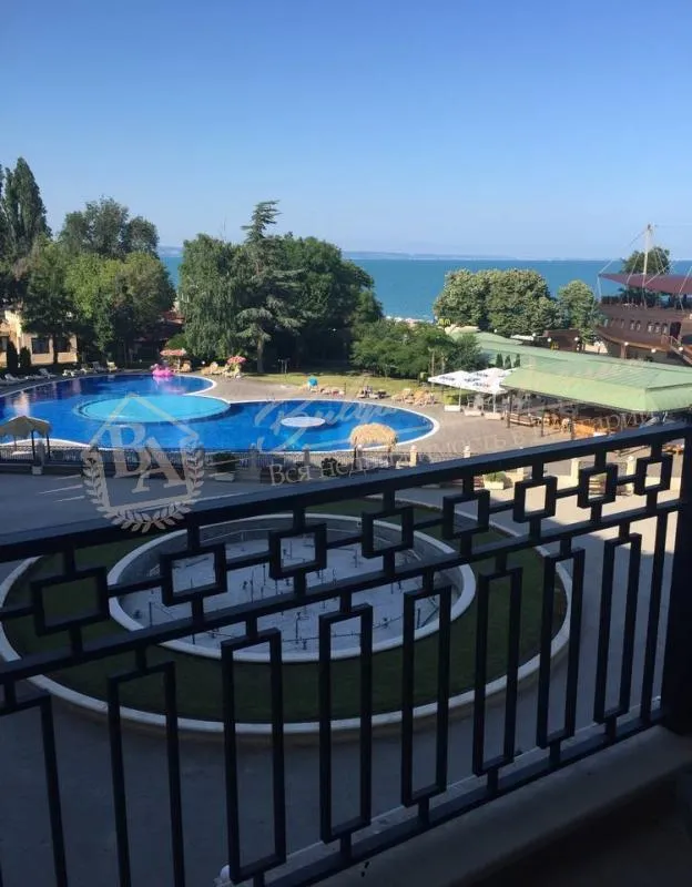 Апартамент с 1 спальней на 1 линии около отеля Адмирал, Золотые пески