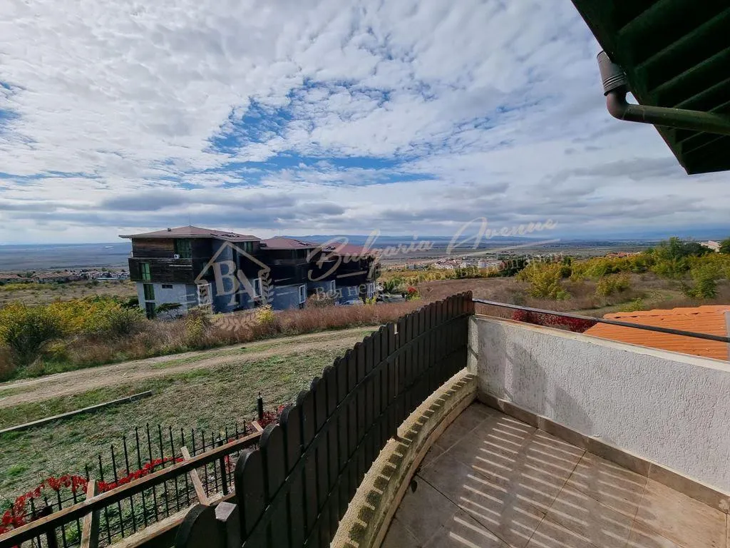 Таунхаус с 3 спальнями в Bay View Villas, Кошарица. Вид на море