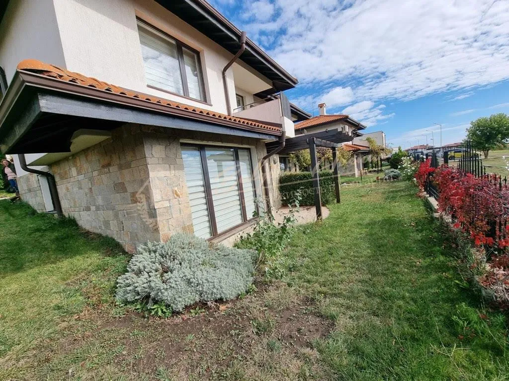 Таунхаус с 3 спальнями в Bay View Villas, Кошарица. Вид на море