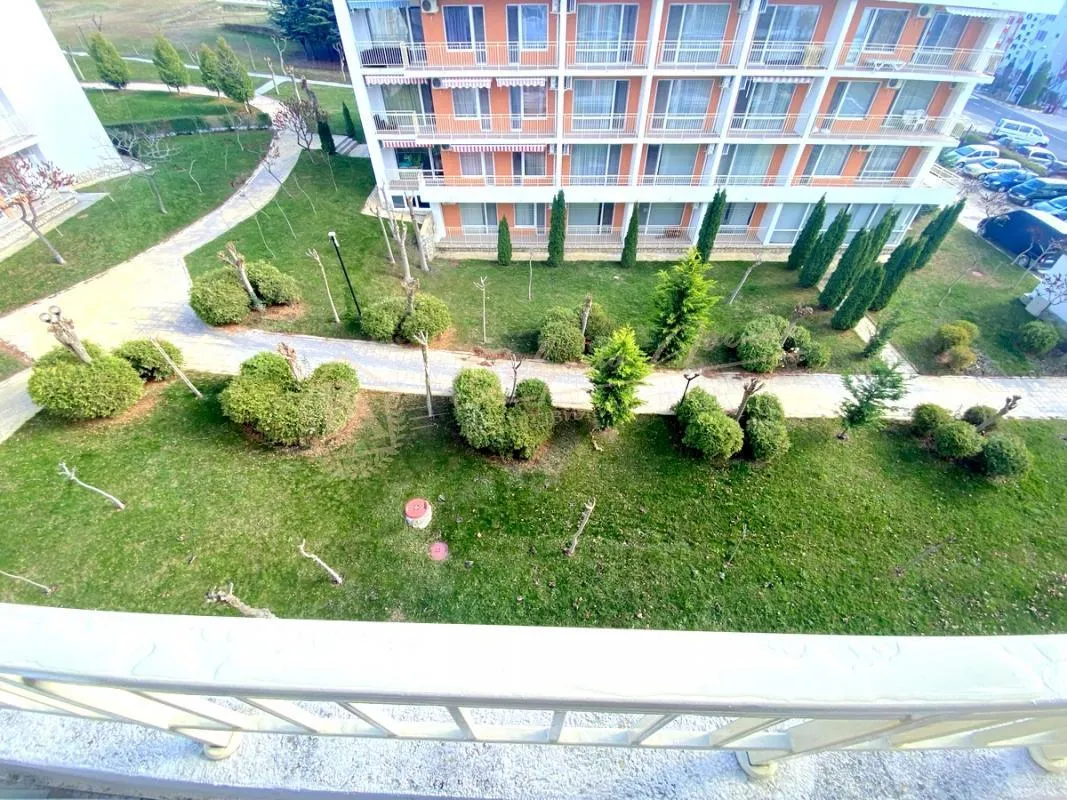 Срочная продажа апартамента с видом на море в Святом Власе - комплекс "Краун Форт"