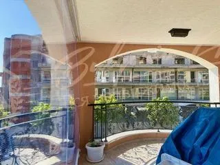 Большая двухкомнатная квартира в Святом Власе, комплекс "Адмирал"