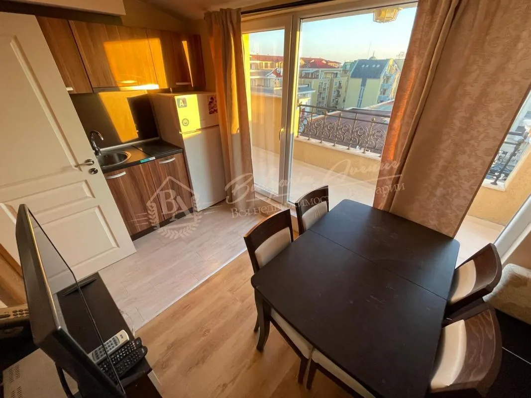 Апартамент с двумя спальнями в шикарном комплексе Messembria Palace