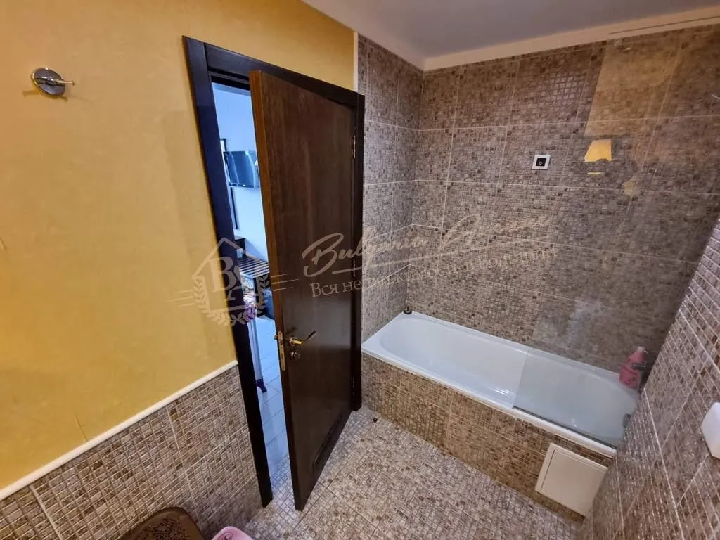 Просторная трехкомнатная квартира на первой линии, Солнечный берег - вид на море