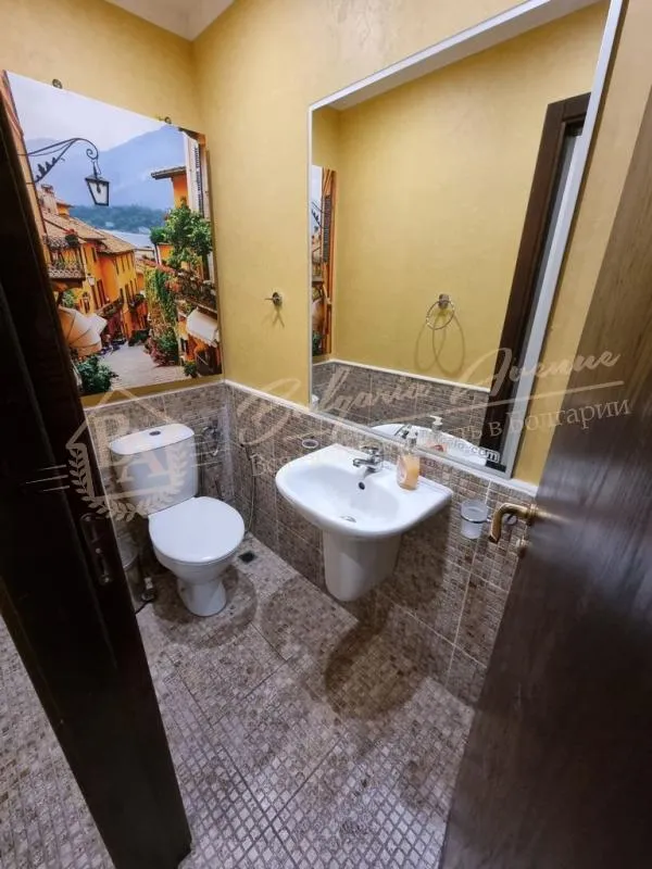 Просторная трехкомнатная квартира на первой линии, Солнечный берег - вид на море