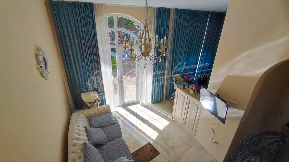 Роскошный апартамент с 2 спальнями в комплексе "Венера Палас", Солнечный берег