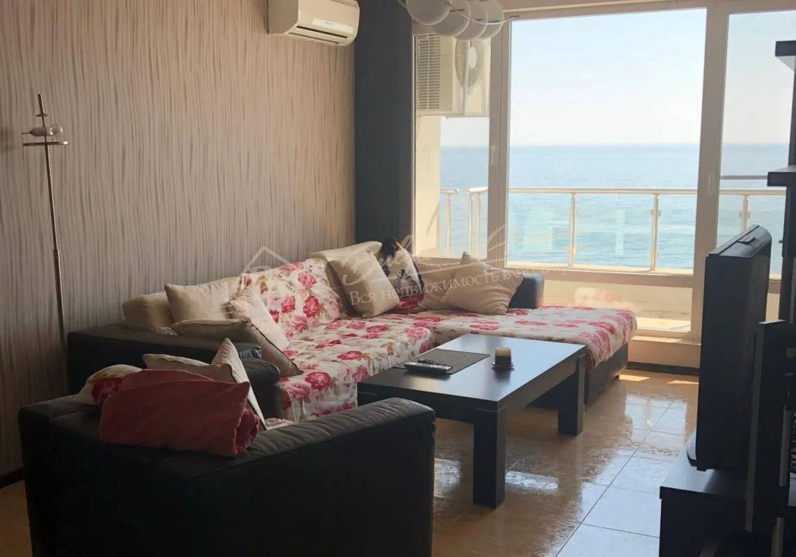 Просторный мезонет с панорамным видом на море в Святом Власе