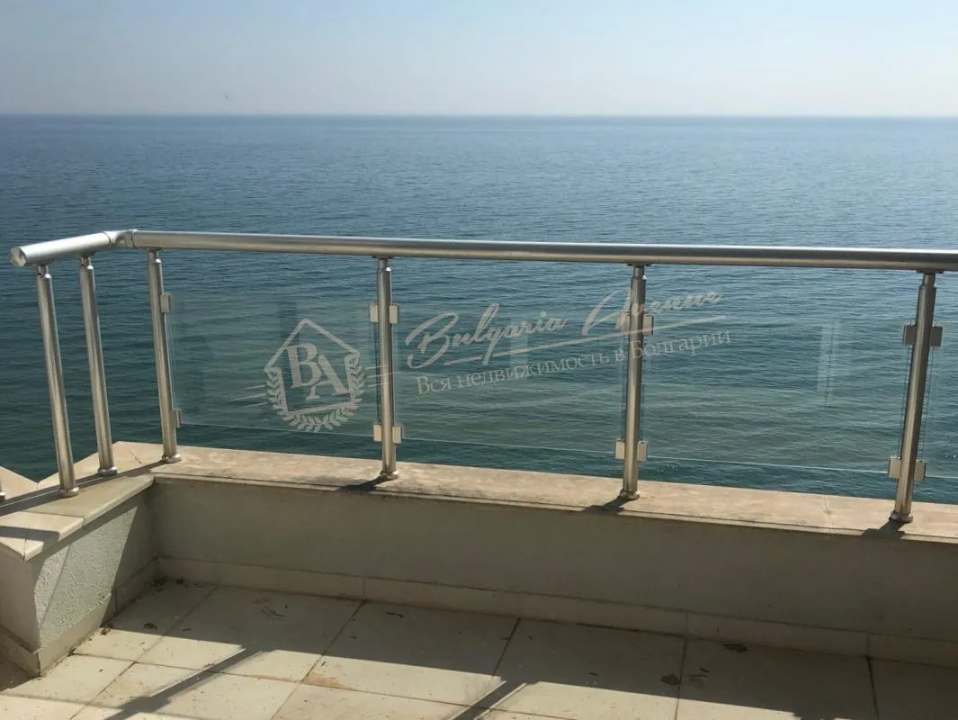 Просторный мезонет с панорамным видом на море в Святом Власе