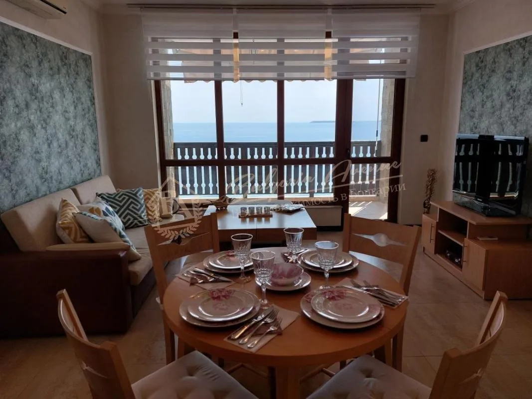 Апартамент с двумя спальнями с фронтальным видом на море в "Трявна Бич", Святой Влас