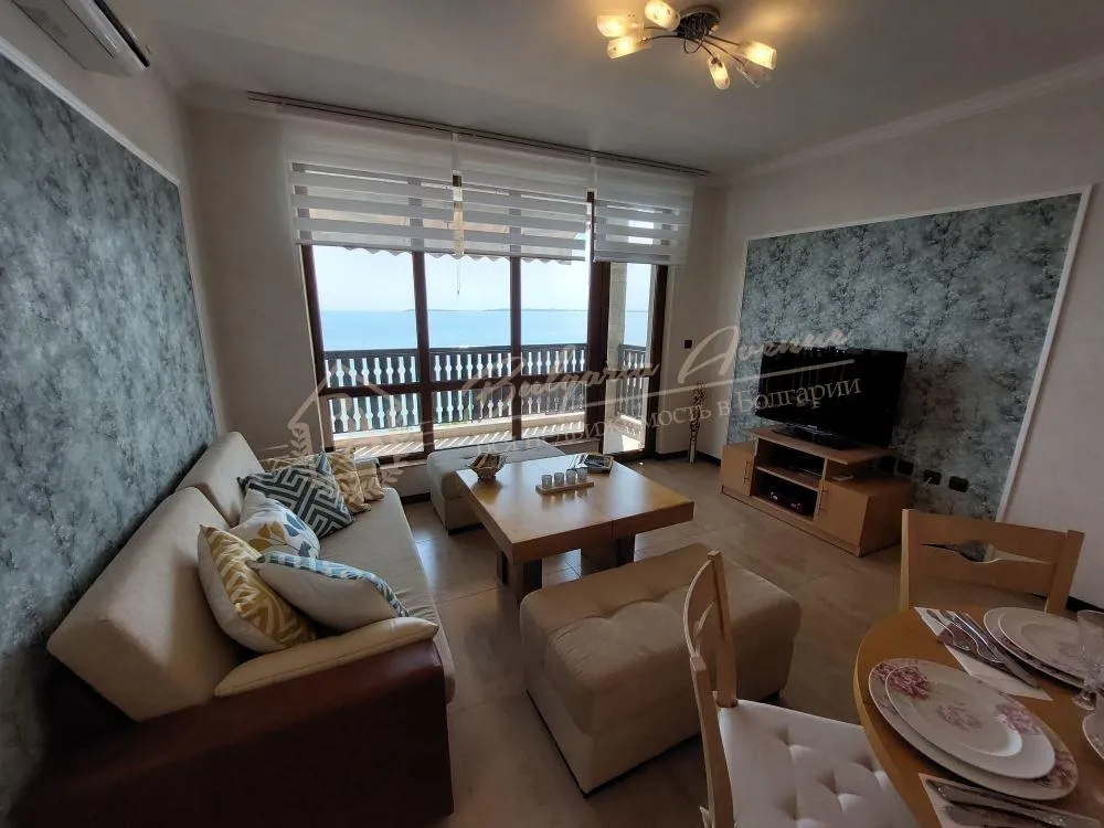 Апартамент с двумя спальнями с фронтальным видом на море в "Трявна Бич", Святой Влас