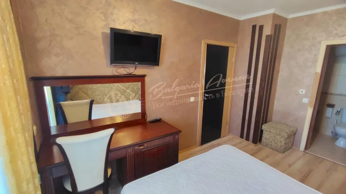 Двухкомнатный апартамент в комплексе "Эштон Холл", Солнечный берег