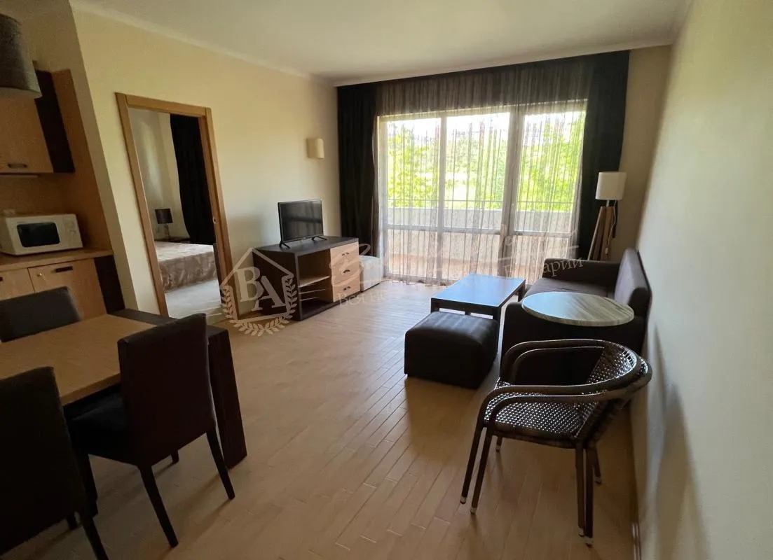 Двухкомнатный апартамент на продажу в комплексе Majestic, Солнечный Берег