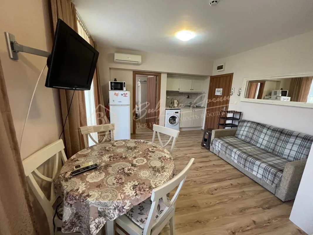 Роскошный апартамент в элитном комплексе " Даун Парк ", Солнечный Берег