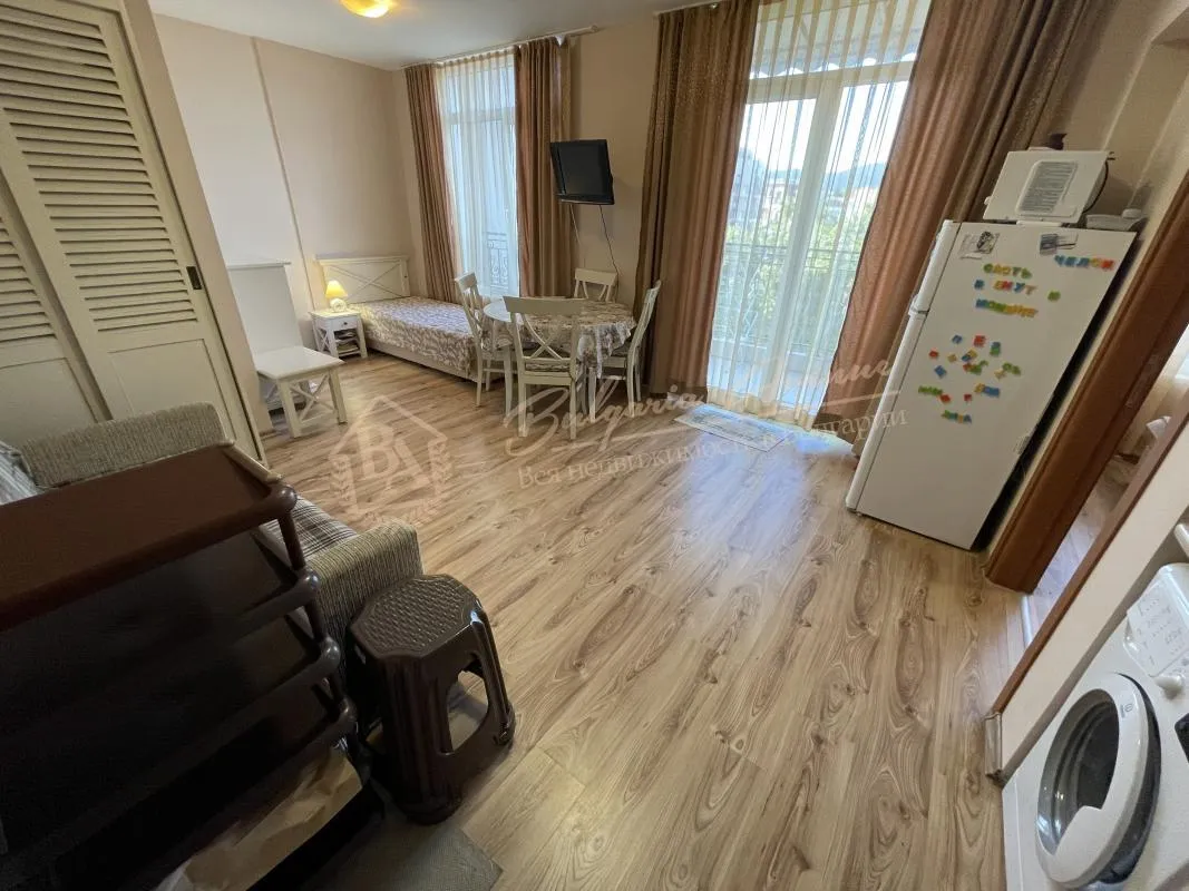 Роскошный апартамент в элитном комплексе " Даун Парк ", Солнечный Берег