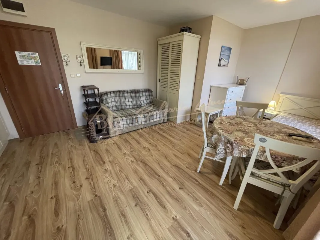 Роскошный апартамент в элитном комплексе " Даун Парк ", Солнечный Берег