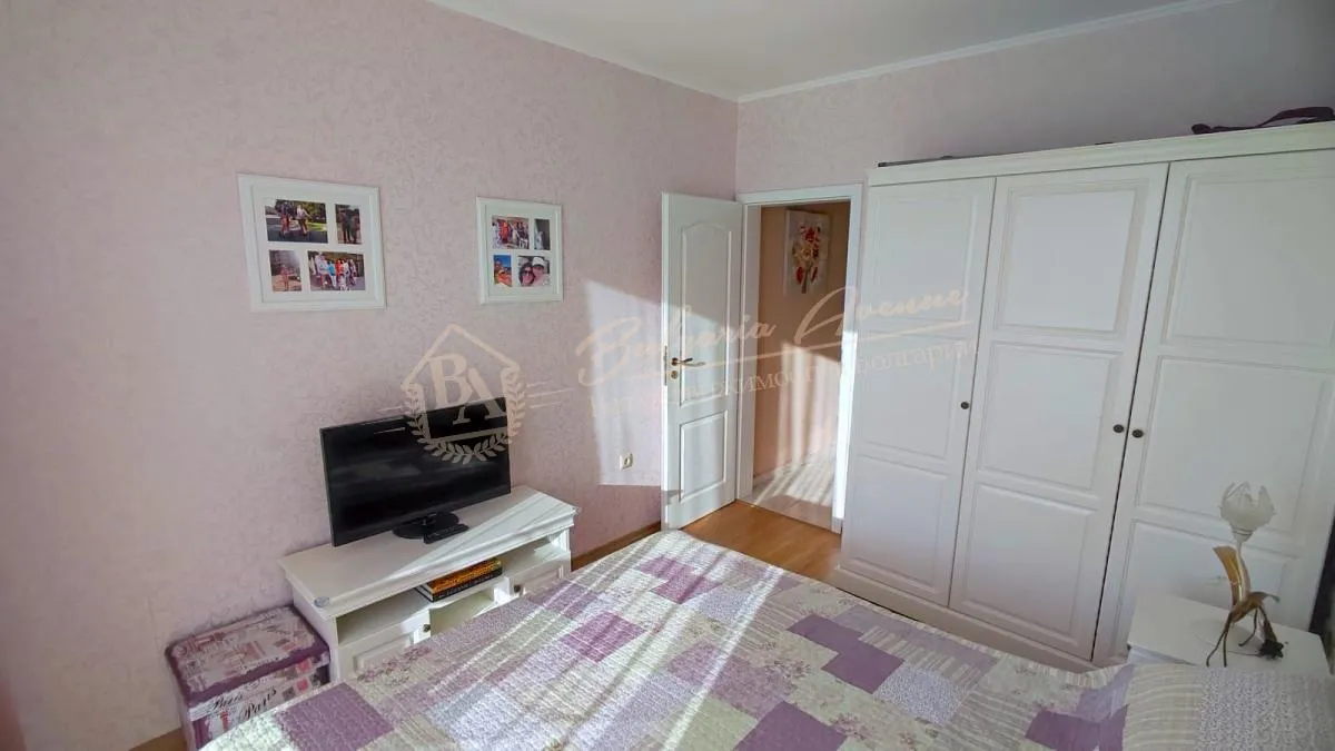 Роскошный апартамент в элитном комплексе Izida Palace, Солнечный Берег