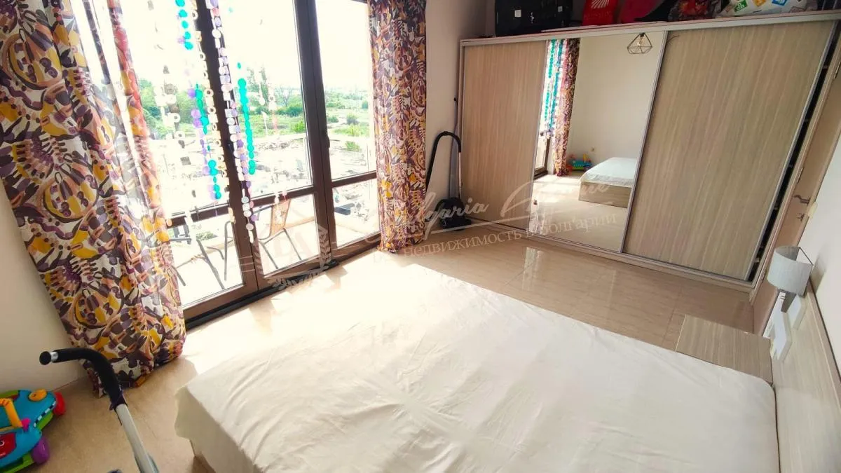 Большая двухкомнатная квартира в комфортабельном комплексе "Тарсис"