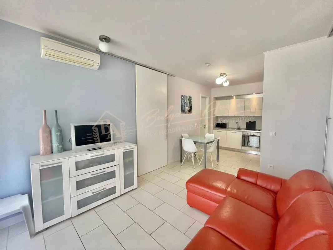 Апартамент с 2 спальнями на 1 линии от моря в Обзоре - комплекс YooBulgaria