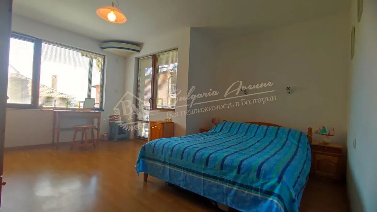 Двухкомнатный апартамент в жилом доме в курортном поселке Равда