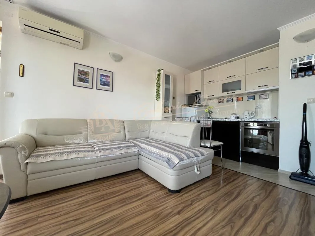 Большая студия в комплексе "Тарантула" в кк Солнечный берег