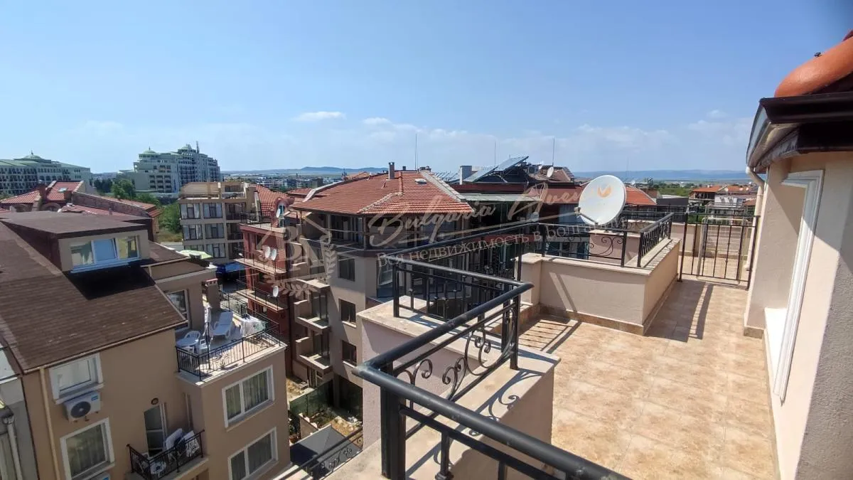 Пентхаус с видом на море в городе Несебр