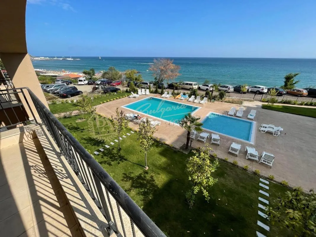 Апартамент с 1 спальней в комплексе Ipanema Beach, Святой Влас. Вид на море