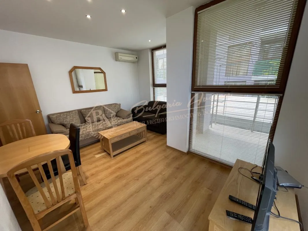 Апартамент с 2 спальнями в Святом Власе, 300 метров от моря. Цена снижена