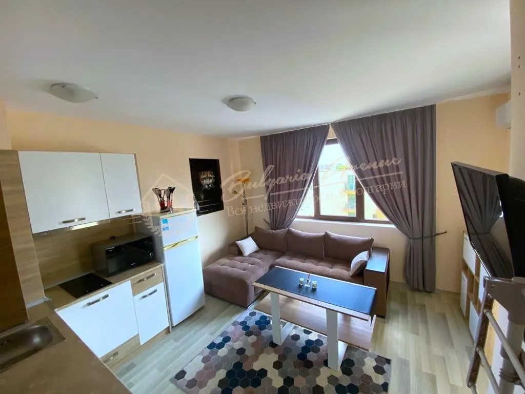 Новый апартамент с 1 спальней в комплексе "Аполлон-Несебр"