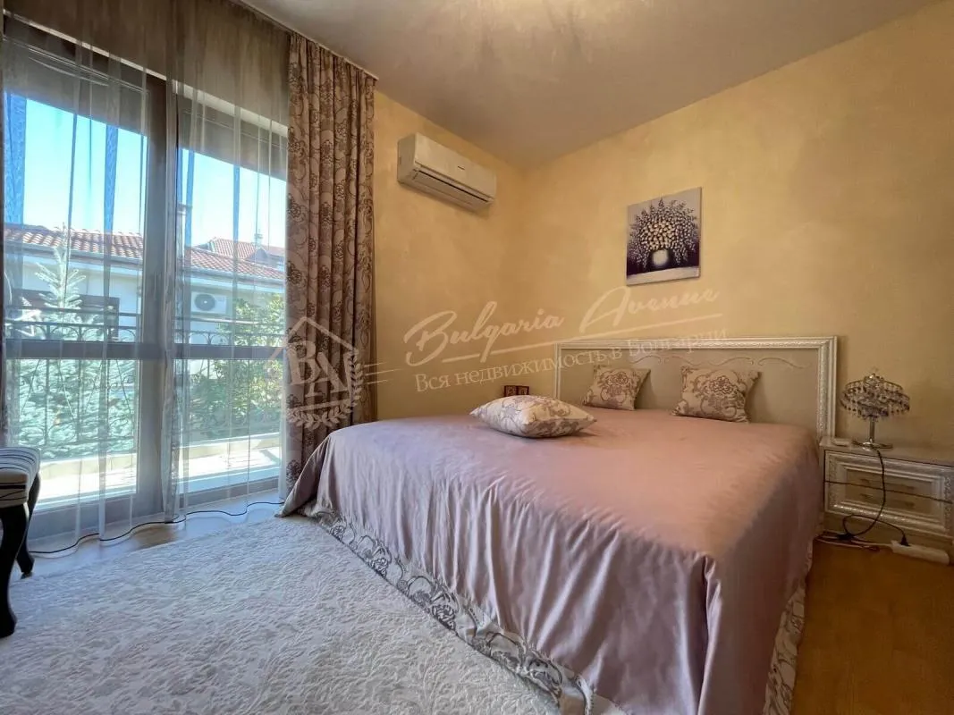 Двухэтажная вилла с бассейном и камином в люксовом коттеджном поселке Vip Villas Elitonia, Равда