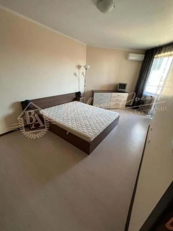 Трехкомнатный апартамент в комплексе Свети Никола, Кошарица