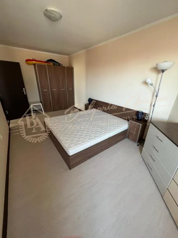 Трехкомнатный апартамент в комплексе Свети Никола, Кошарица