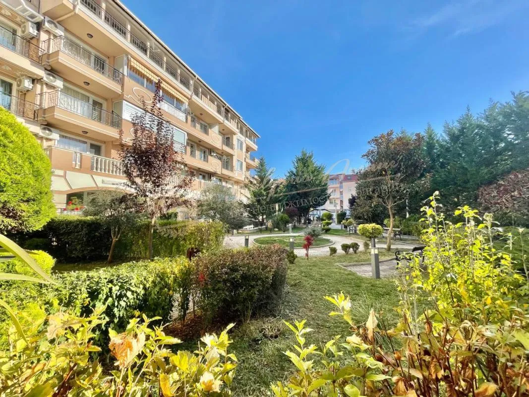 Продажа - двухкомнатная квартира в комплексе "Мелия 6", город Несебр