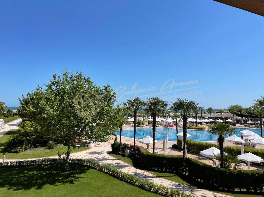 Двухкомнатный большой апартамент в Majestic Resort Солнечный берег - Первая линия