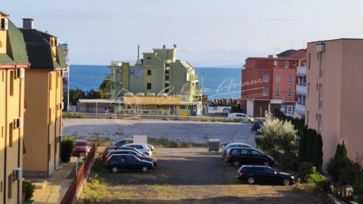 Трехкомнатный апартамент с видом на море в комплексе "Аполлон - Несебр"