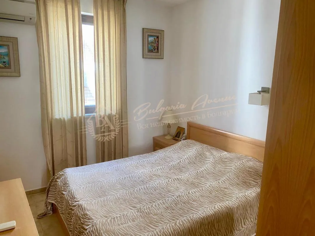 Меблированная двухкомнатная квартира в комплексе Old House, Святой Влас. Документы готовы к сделке!