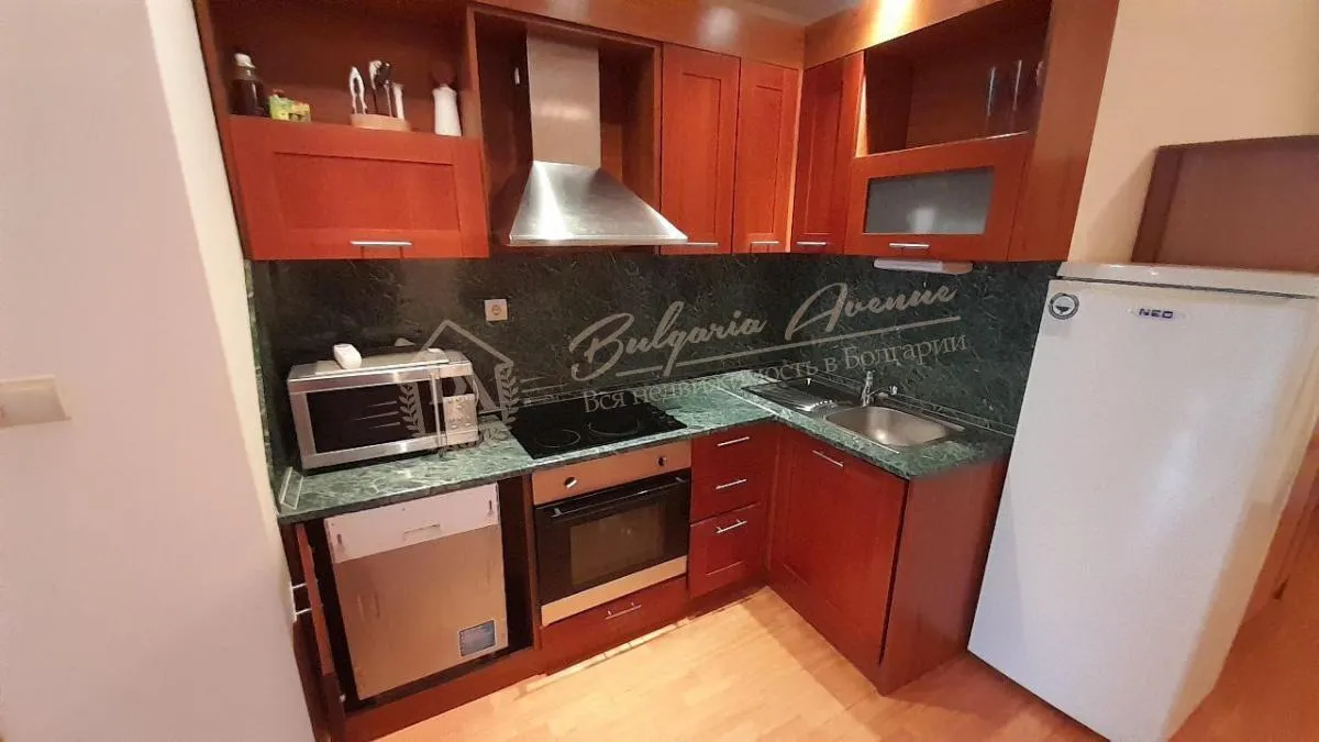 Просторная трёхкомнатная квартира с собственным выходом в комплексе "Райский Сад", Святой Влас