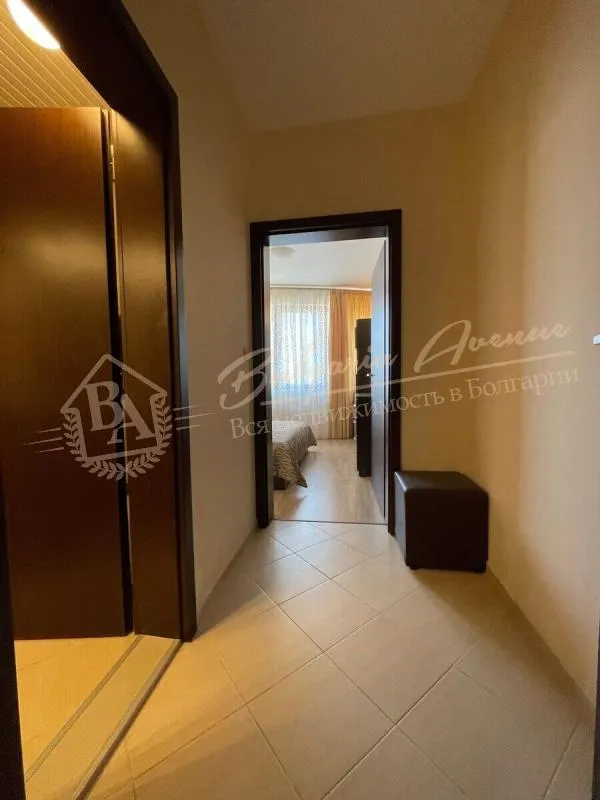 Трехкомнатный апартамент с 2 санузлами в комплексе Saint Valentinе, Солнечный берег