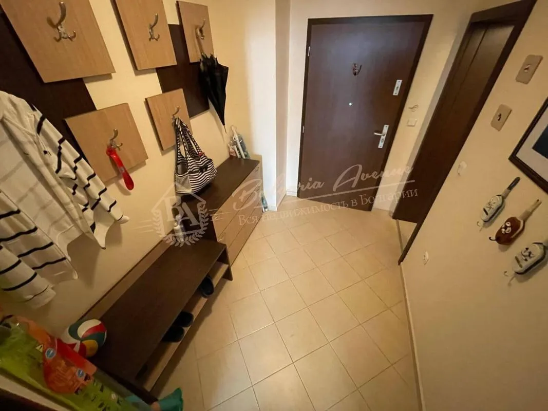 Трехкомнатный апартамент с 2 санузлами в комплексе Saint Valentinе, Солнечный берег