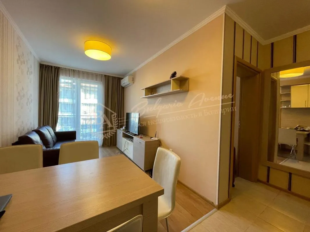 Большой стильный апартамент с 3 спальнями и 2 санузлами в комплексе Messembria Resort, Солнечный берег