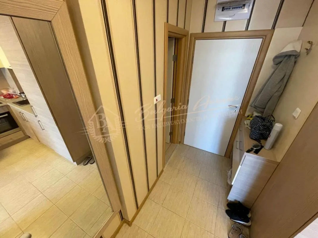 Большой стильный апартамент с 3 спальнями и 2 санузлами в комплексе Messembria Resort, Солнечный берег