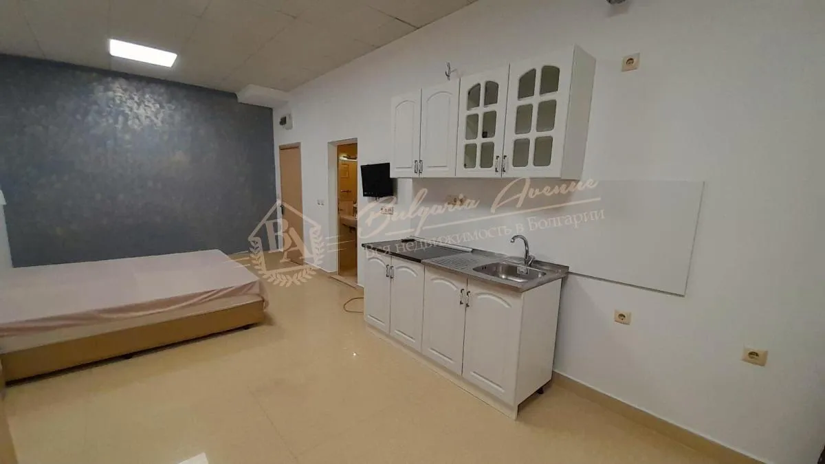 Большая недорогая студия в комплексе "Тарсис", приземный этаж