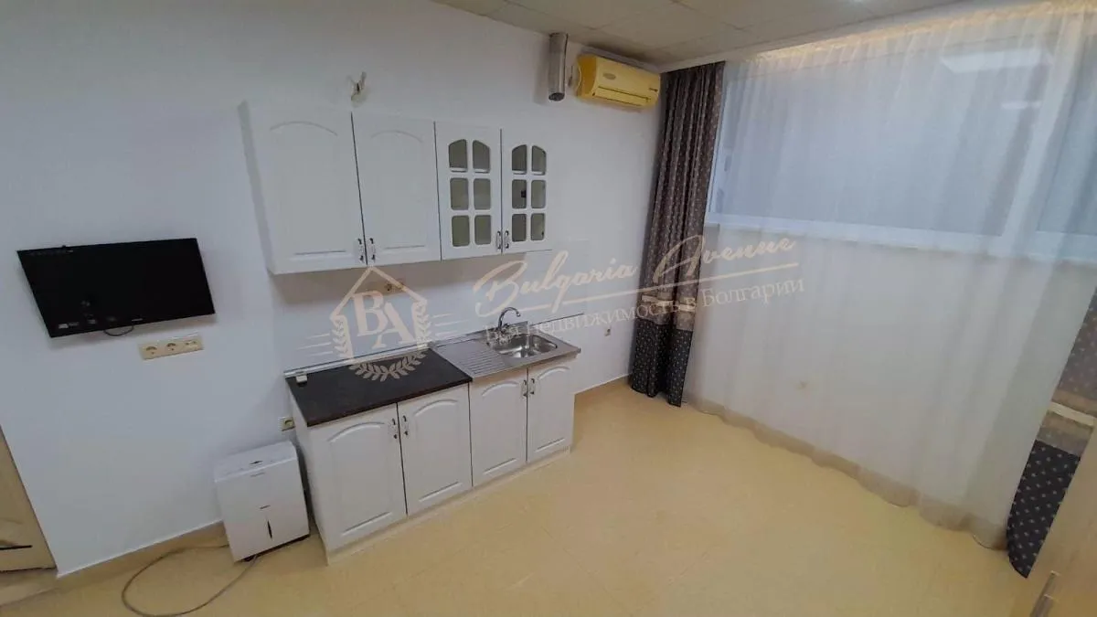 Большая недорогая студия в комплексе "Тарсис", приземный этаж