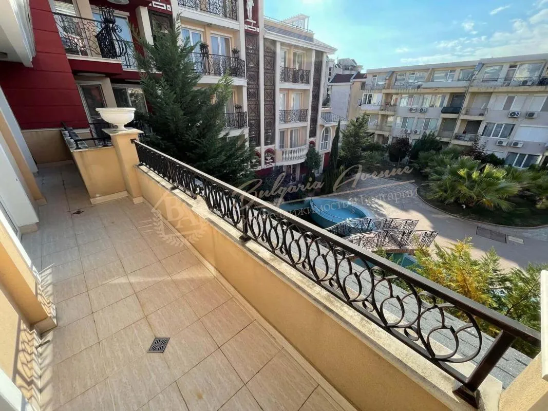 Трехкомнатный апартамент в шикарном комплексе Messembria Resort, Солнечный берег