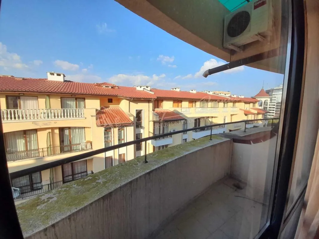 Большая студия в комплексе "Авалон" на Солнечном берегу