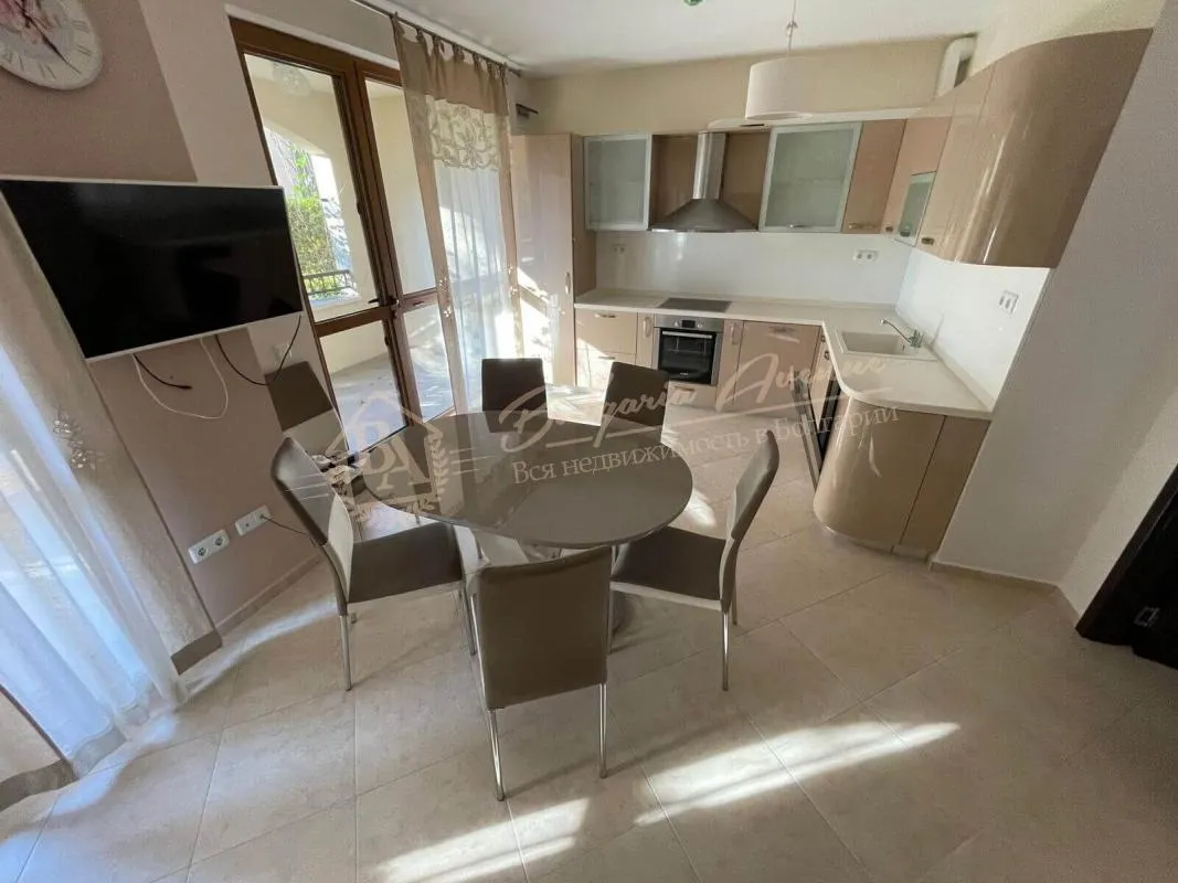 Квартира с 4 спальнями в Каскадас Солнечный берег