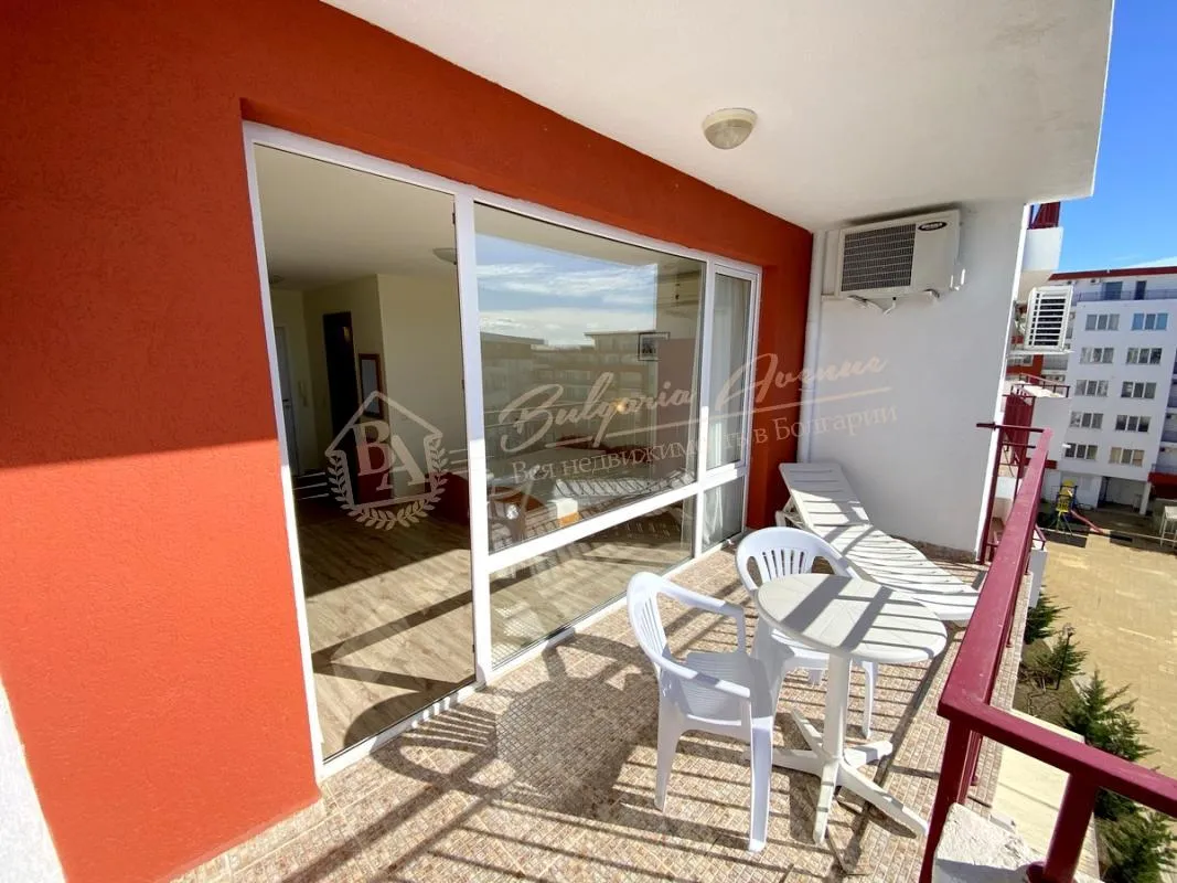 Квартира-студия с шикарным видом на море в комплексе на первой линии "Марина Вью Форт Бич", Святой Влас